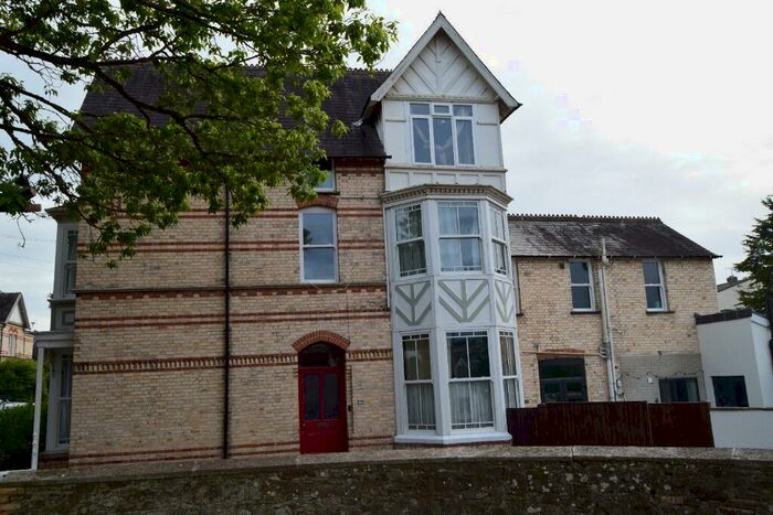 4 Bedroom Semi-Detached House To Rent In Rock Avenue, Newport, Barnstaple, EX32