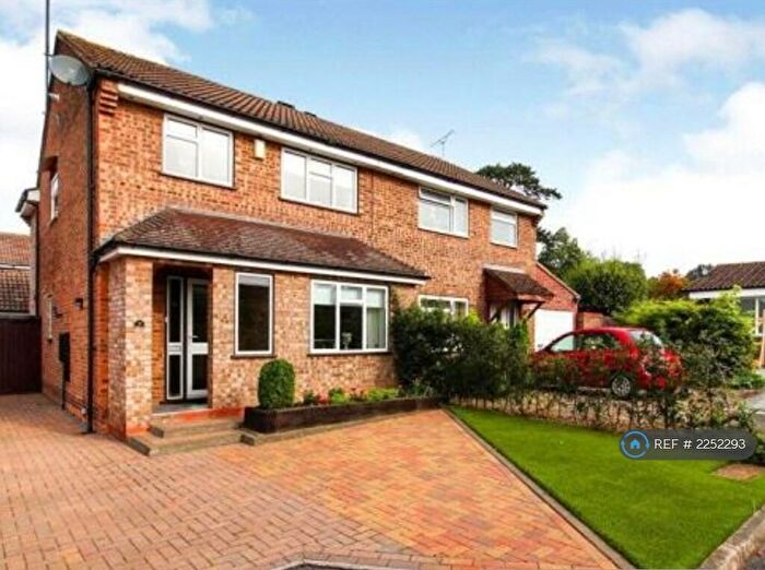 3 Bedroom Semi-Detached House To Rent In Kew Close, Kenilworth, CV8