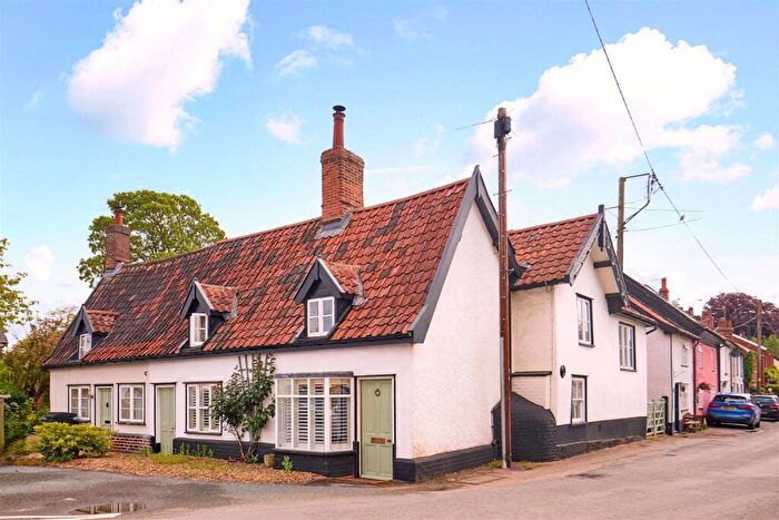4 Bedroom House For Sale In Market Place, Kenninghall, Norwich, NR16