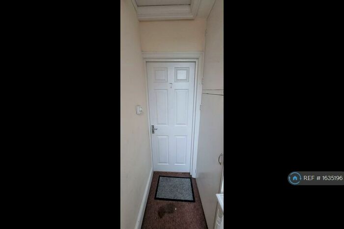 1 Bedroom Flat To Rent In Milton Road, Swindon, SN1