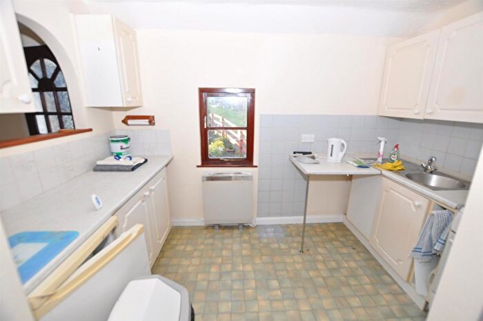1 Bedroom Flat For Sale In High Street, Bancyfelin, Carmarthen, SA33