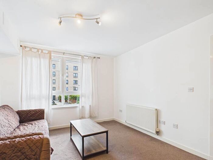 2 Bedroom Apartment To Rent In Colonsay Close, Granton, Edinburgh, EH5