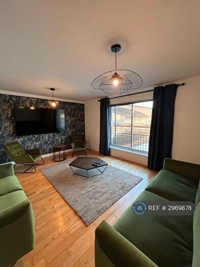 4 Bedroom Flat To Rent In Riverview Drive, Glasgow, G5