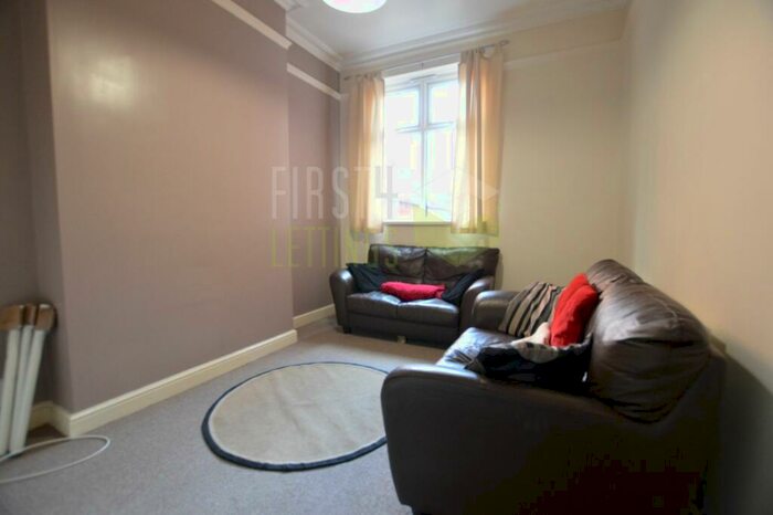 5 Bedroom Terraced House To Rent In Westcotes Drive, West End, LE3