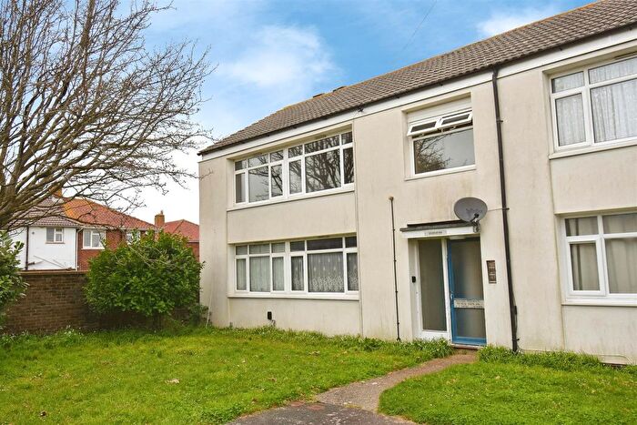 1 Bedroom Flat For Sale In Skipper Way, Lee-On-The-Solent, PO13