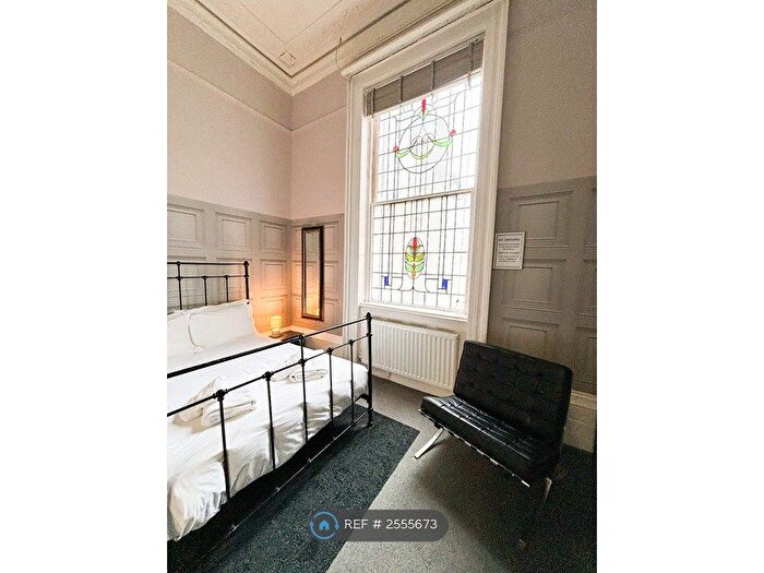 1 Bedroom Flat To Rent In Deluxe Hotel Rooms, Brighton, BN3