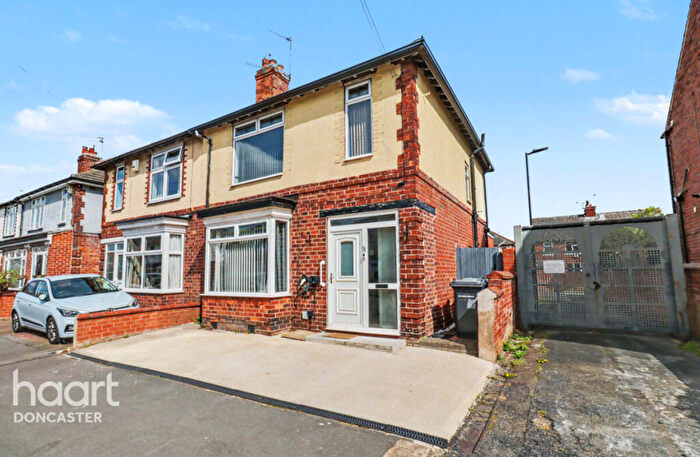 3 Bedroom Semi Detached House For Sale In St Margarets Road, Belle Vue, Doncaster, DN4