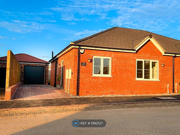 2 Bedroom Semi-Detached House To Rent In House Martin Avenue, Waltham, Grimsby, DN37