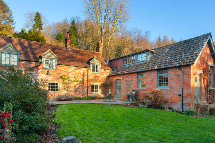 4 Bedroom Semi-Detached House For Sale In Low Road, Little Cheverell, SN10