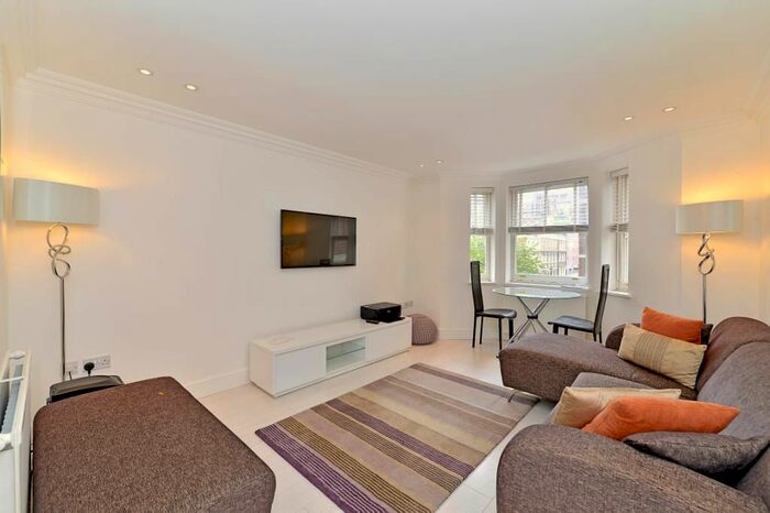 1 Bedroom Flat To Rent In Upper Berkeley Street, London, W1H