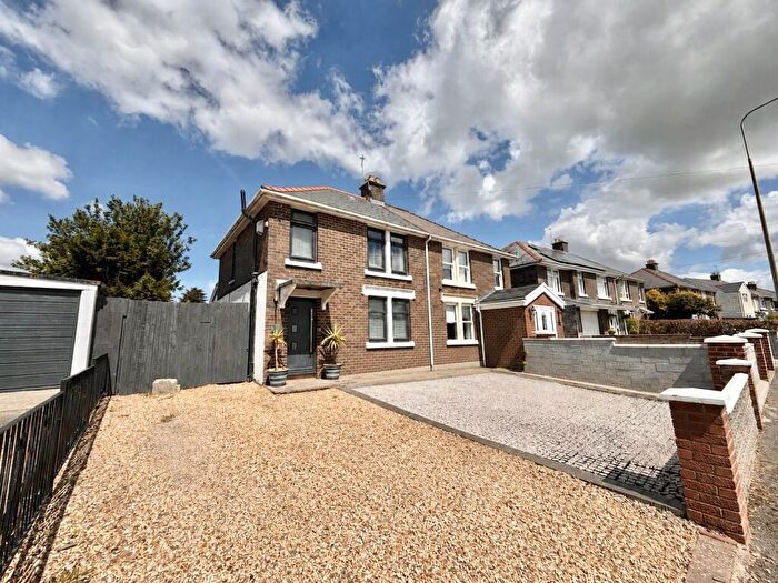 3 Bedroom Semi-Detached House For Sale In Barry Road, Barry, CF62