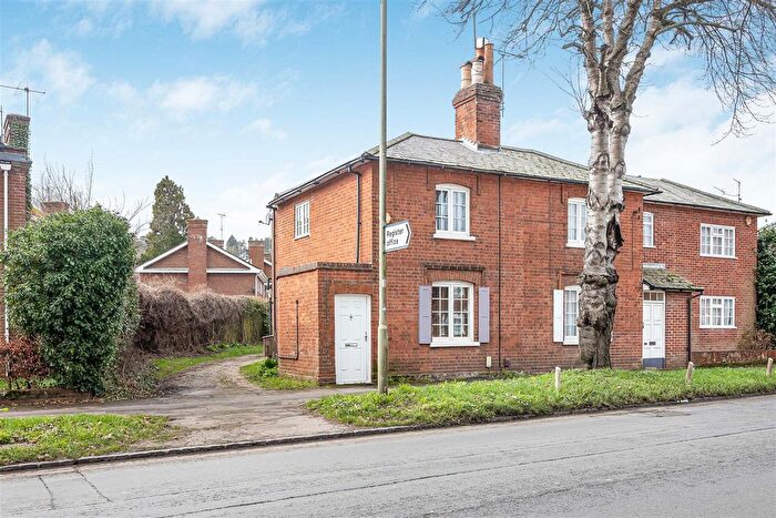 2 Bedroom Semi Detached House For Sale In Northfield End, Henley-On-Thames, RG9