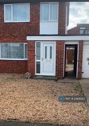 3 Bedroom Semi-Detached House To Rent In Holme Close, Marston Moretaine, MK43