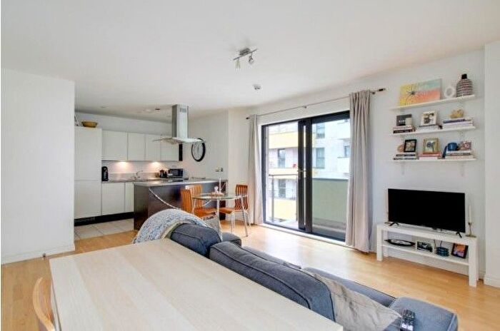 1 Bedroom Flat To Rent In Oval Road, Camden, NW1