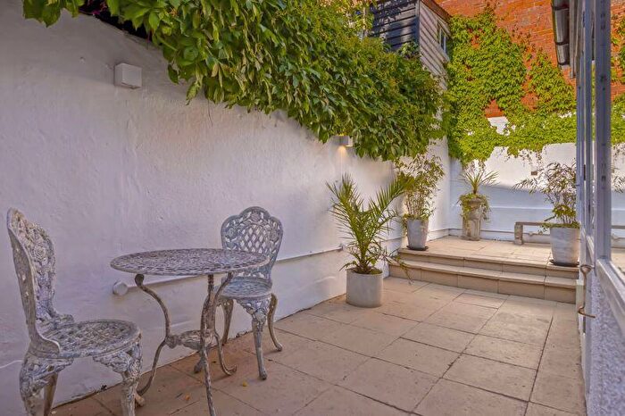 1 Bedroom Cottage For Sale In Garden Cottage, Graham Road, Worthing, West Sussex, BN11