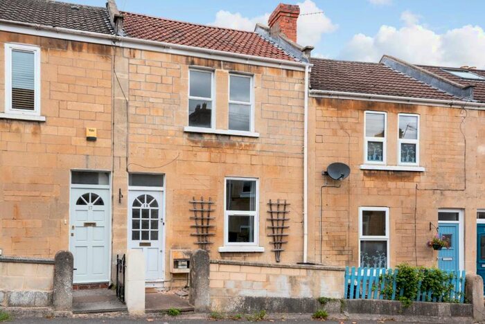3 Bedroom Terraced House To Rent In Dartmouth Avenue, Bath, BA2
