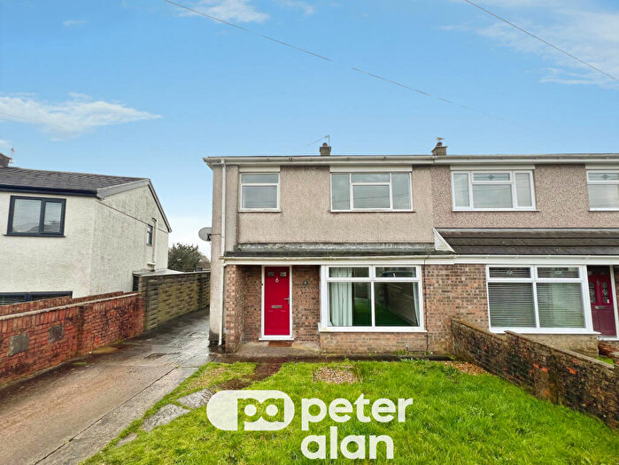 3 Bedroom Semi Detached House To Rent In Heol Mair, CF31