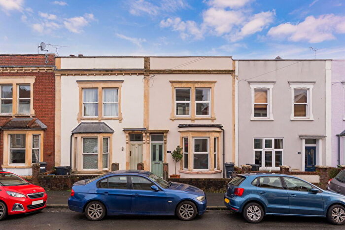2 Bedroom Terraced House For Sale In Oak Road, Bristol, BS7