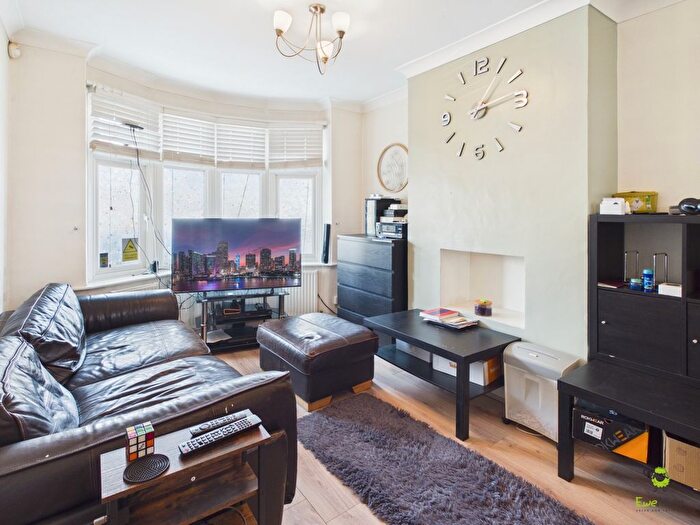 3 Bedroom Terraced House For Sale In Montrose Avenue, Welling, Kent, DA16