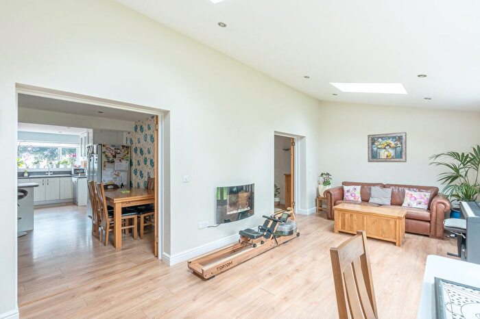 4 Bedroom Detached House For Sale In Cope Park, Almondsbury, Bristol, BS32