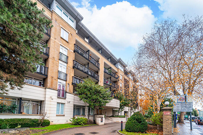 2 Bedroom Apartment For Sale In Claremont Heights, Pentonville Road, Angel, London, N1