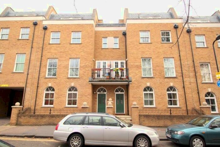 1 Bedroom Flat To Rent In Clapton Square, Hackney, E5