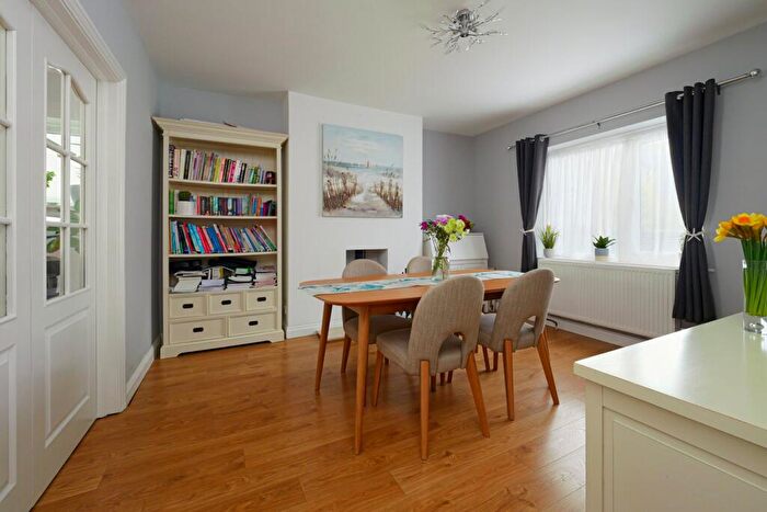 4 Bedroom Detached House For Sale In Victoria Road, Hythe, CT21