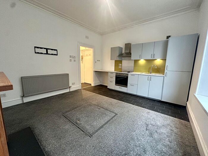 1 Bedroom Flat To Rent In Ground Floor Left, Hartington Road, Aberdeen, AB10