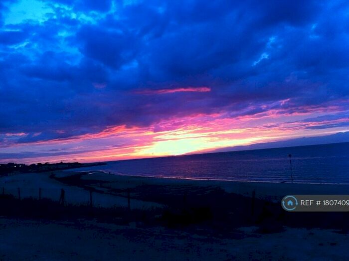 3 Bedroom Flat To Rent In Royal Seabathing, Margate, CT9