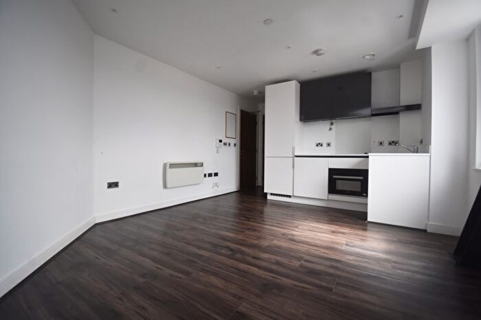 1 Bedroom Flat To Rent In Th Floor, Churchill Place, Churchill Way, Basingstoke, RG21