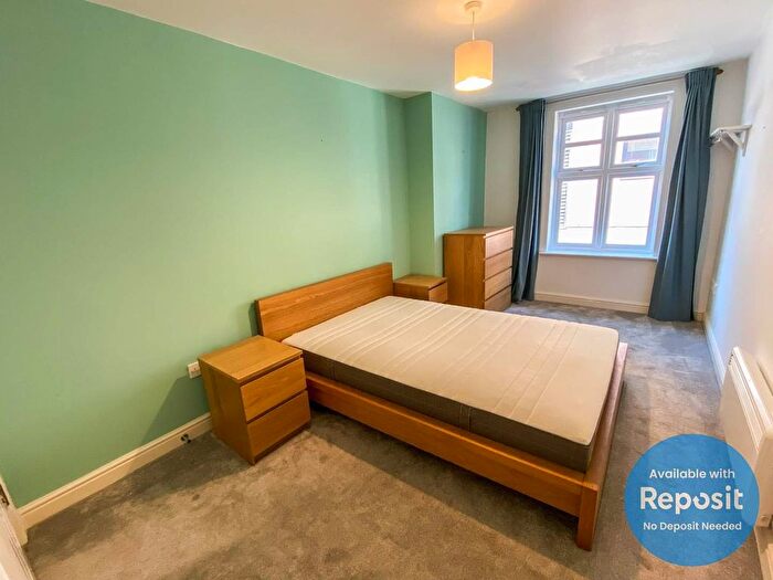 2 Bedroom Flat To Rent In Barton Street, Castlefield, Manchester, M3