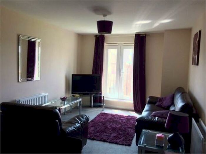 2 Bedroom Apartment To Rent In Ffordd James Mcghan, Cardiff, CF11