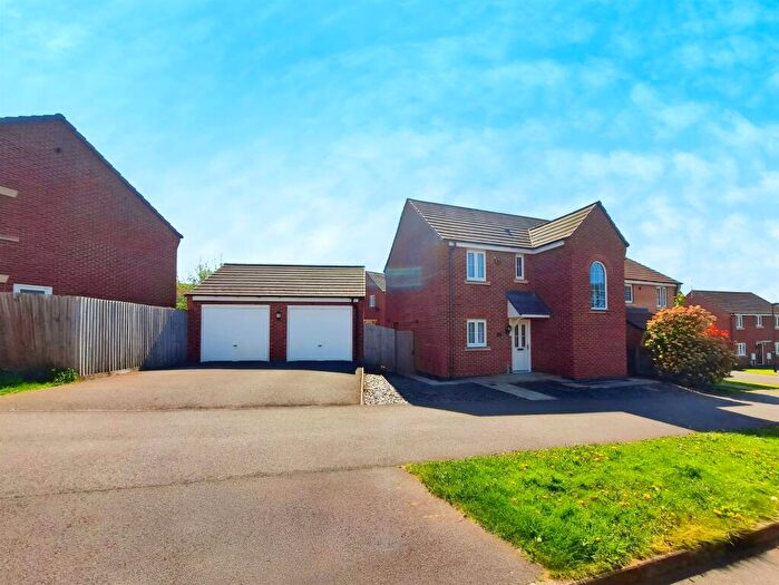 4 Bedroom Detached House For Sale In Loch Lomond Way, Peterborough, PE2