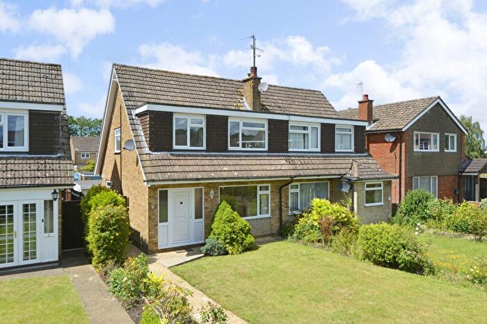 3 Bedroom Semi Detached House For Sale In Fawley Close, Cranleigh, GU6