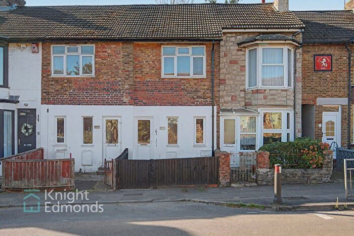 3 Bedroom Terraced House For Sale In Tonbridge Road, Maidstone, ME16