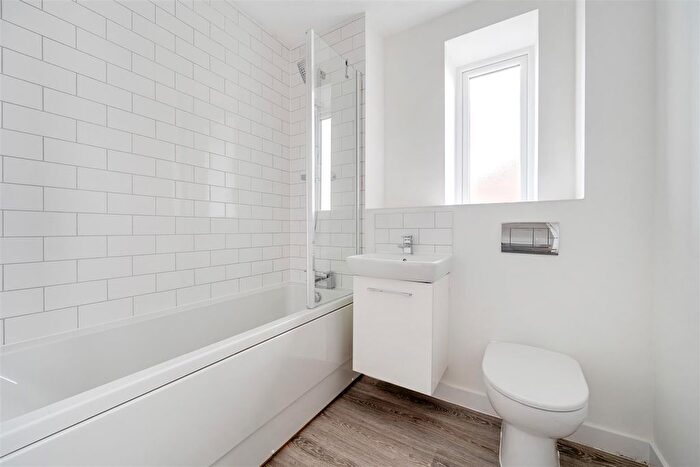 2 Bedroom Flat To Rent In Belgrave Village, Eden Avenue, Birmingham, B12