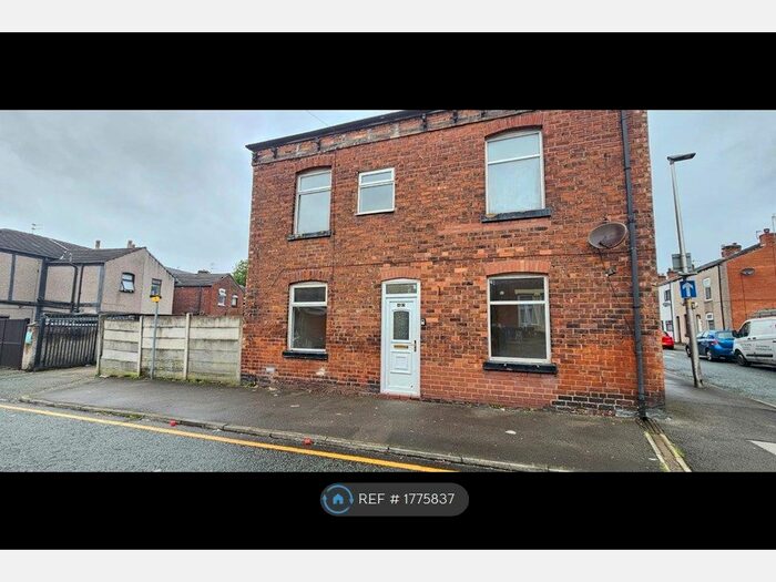 3 Bedroom End Of Terrace House To Rent In Cook Street, Leigh, WN7