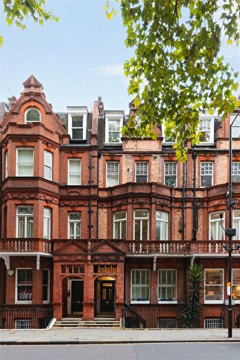 1 Bedroom Flat For Sale In Lower Sloane Street, London, SW1W