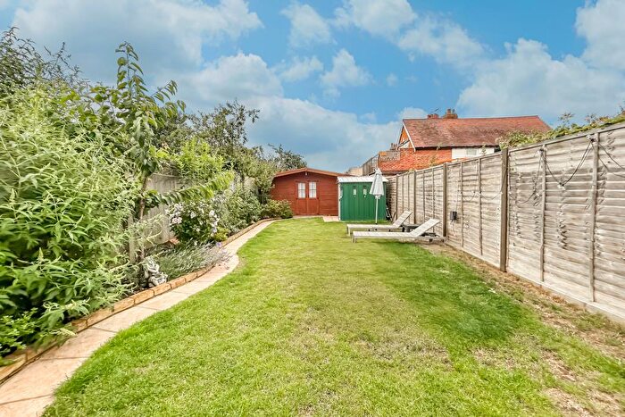 4 Bedroom Terraced House For Sale In Hamstel Road, Southend-on-Sea, SS2