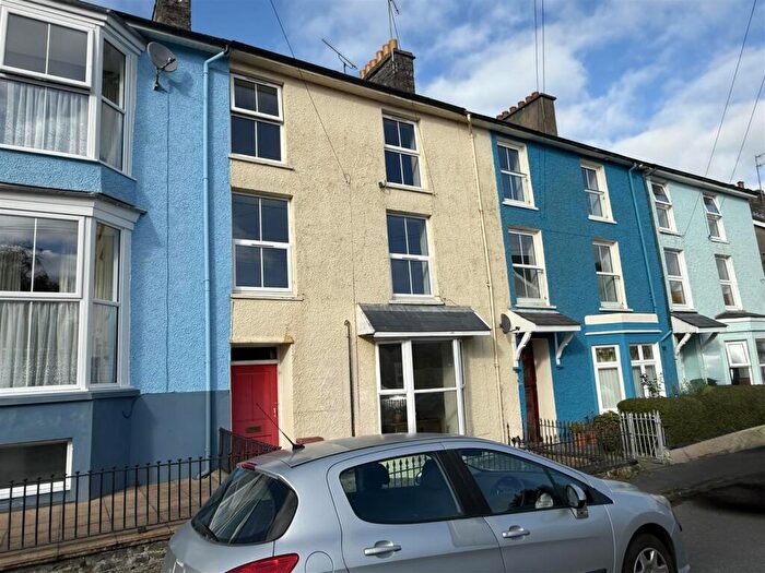 6 Bedroom House For Sale In Station Terrace, Lampeter, SA48