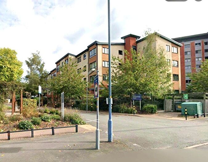 2 Bedroom Flat For Sale In Queensway, Oldbury, B68
