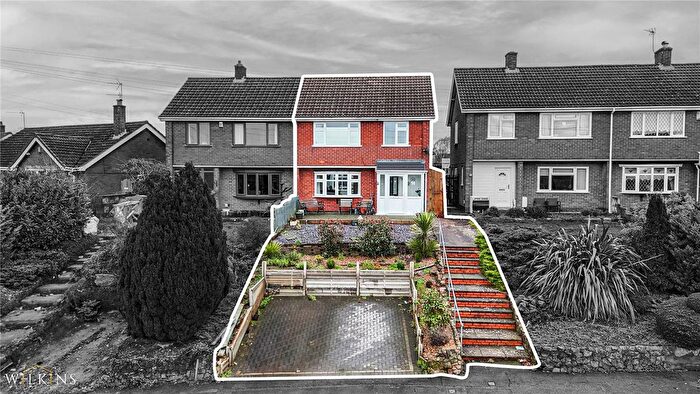 3 Bedroom Semi Detached House For Sale In Hayes Road, Nuneaton, Warwickshire, CV10