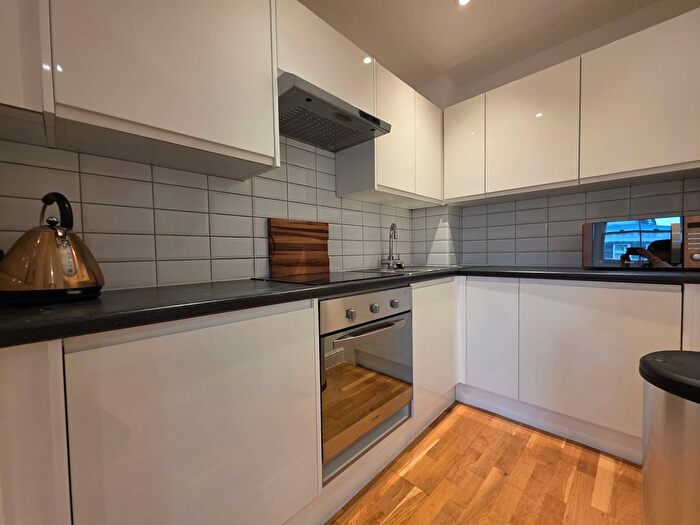 1 Bedroom Studio To Rent In Shoreditch High Street, London, E1