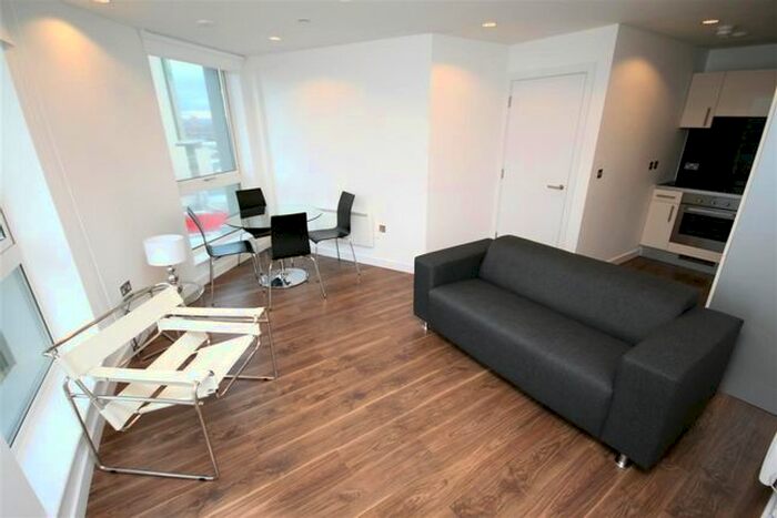 2 Bedroom Flat To Rent In The Heart Blue, Media City Uk, Salford, M50