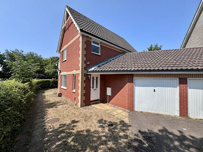3 Bedroom Semi-Detached House For Sale In College Fields, Cambridge, CB4