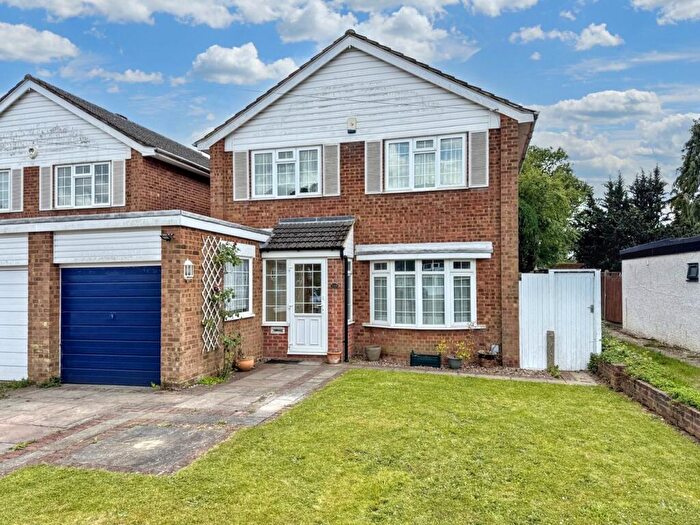 4 Bedroom Link Detached House For Sale In Fairfield Road, Petts Wood, Orpington, BR5