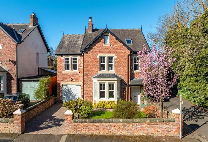6 Bedroom Detached House For Sale In East Avenue, Benton, NE12