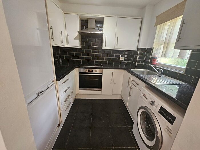 2 Bedroom Flat To Rent In Cuthberga Close, Barking, IG11
