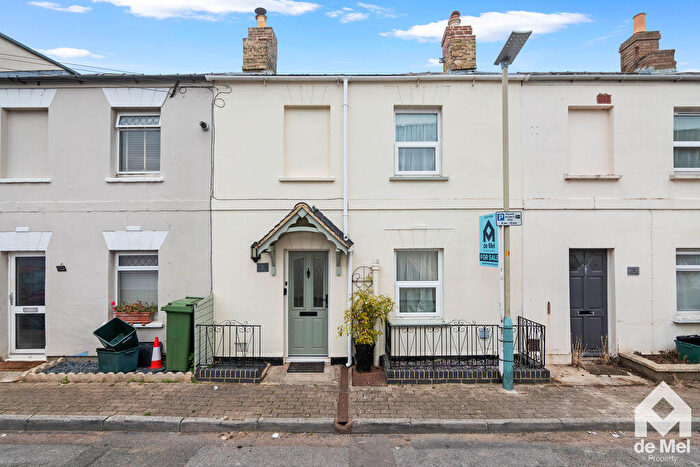 2 Bedroom Town House For Sale In Malthouse Lane, Cheltenham, GL50