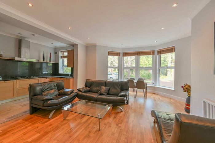 2 Bedroom Flat To Rent In Woodfield Road, Ealing, London, W5